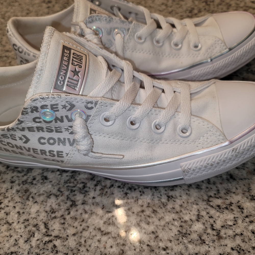 Converse Chuck Taylor All Star Madison Ox White Silver Wordmark Womens 566104C